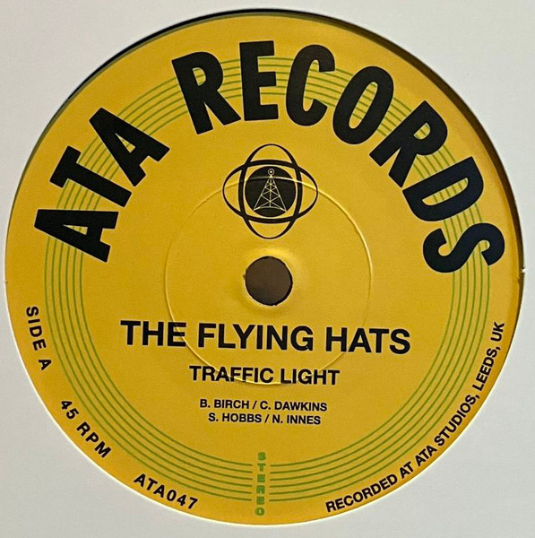 The Flying Hats – Traffic Light/Bust Up