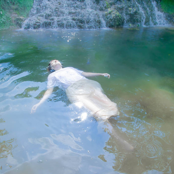 she’s green – Wisteria