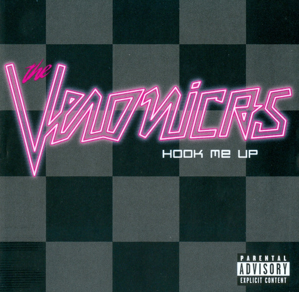 The Veronicas – Hook Me Up