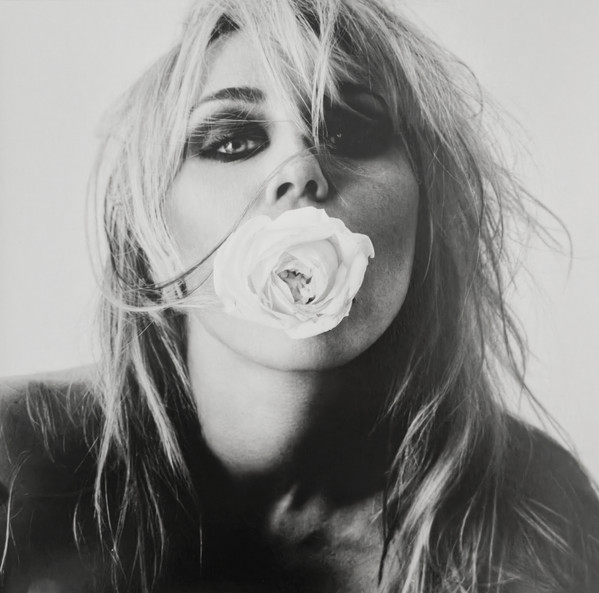 Miley Cyrus – Bass Persuades