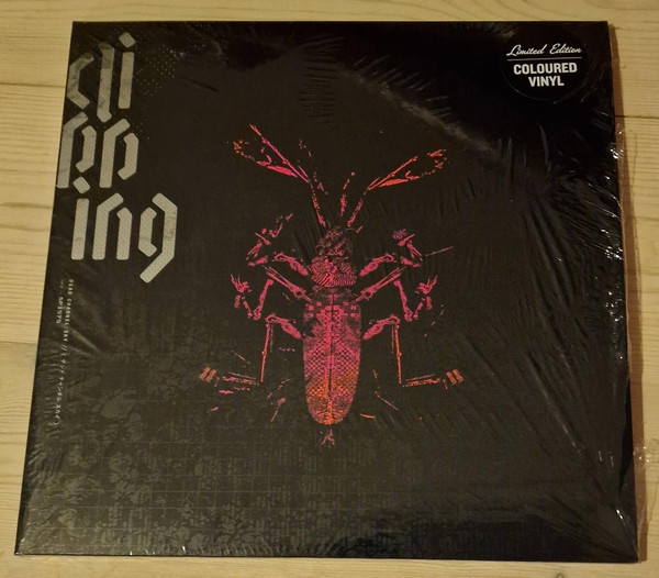Clipping. – Dead Channel Sky