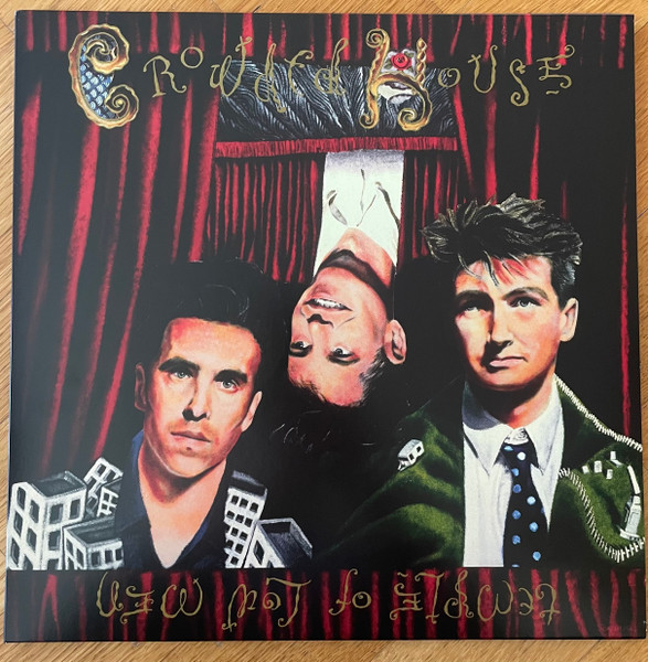 Crowded House – Temple Of Low Men