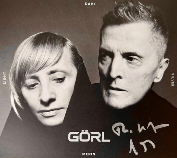 GÖRL – Dark Silver Moon Light
