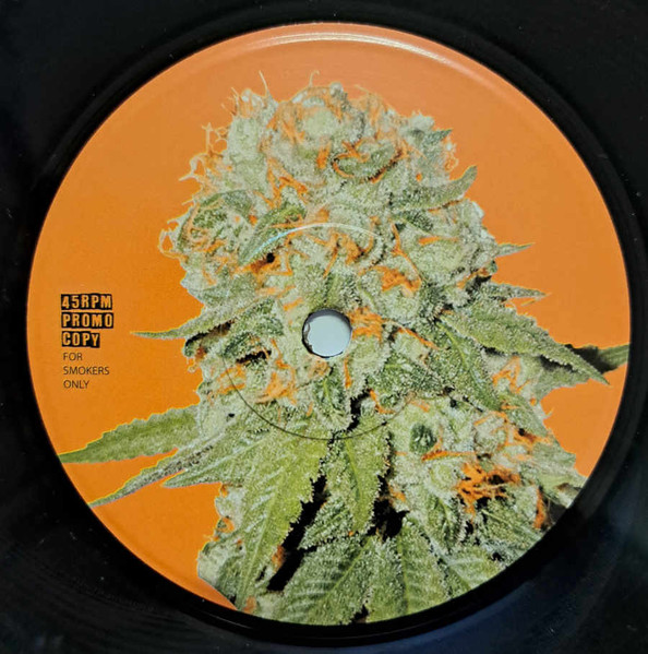 Mondocane  /  Smile Davis – Golfo Dopa / Blow Ya Mind